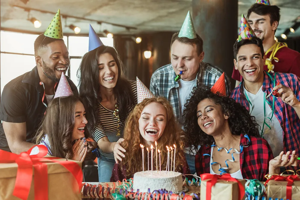 skriva grattis på ett roligt sätt