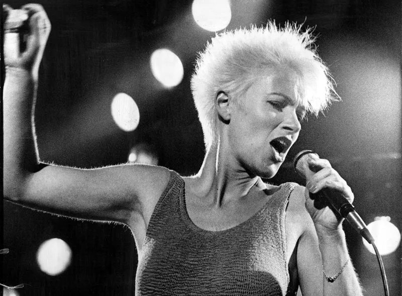 Var är Marie Fredriksson begravd?