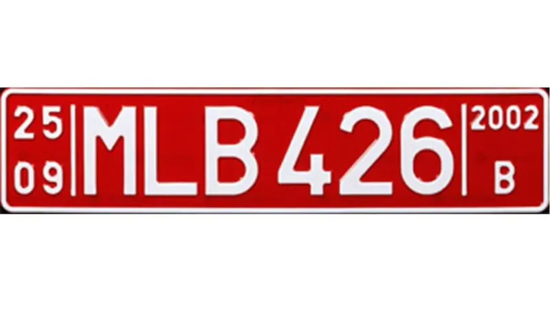 Röd registreringsskylt och vad den egentligen betyder