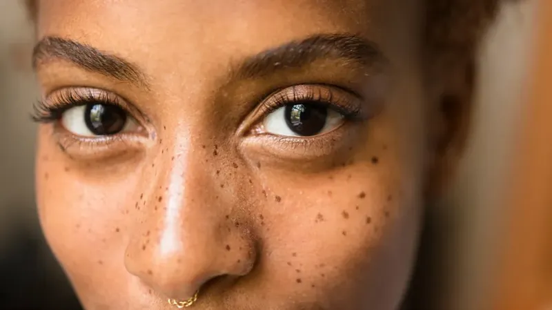 hur många gånger blinkar man per dag