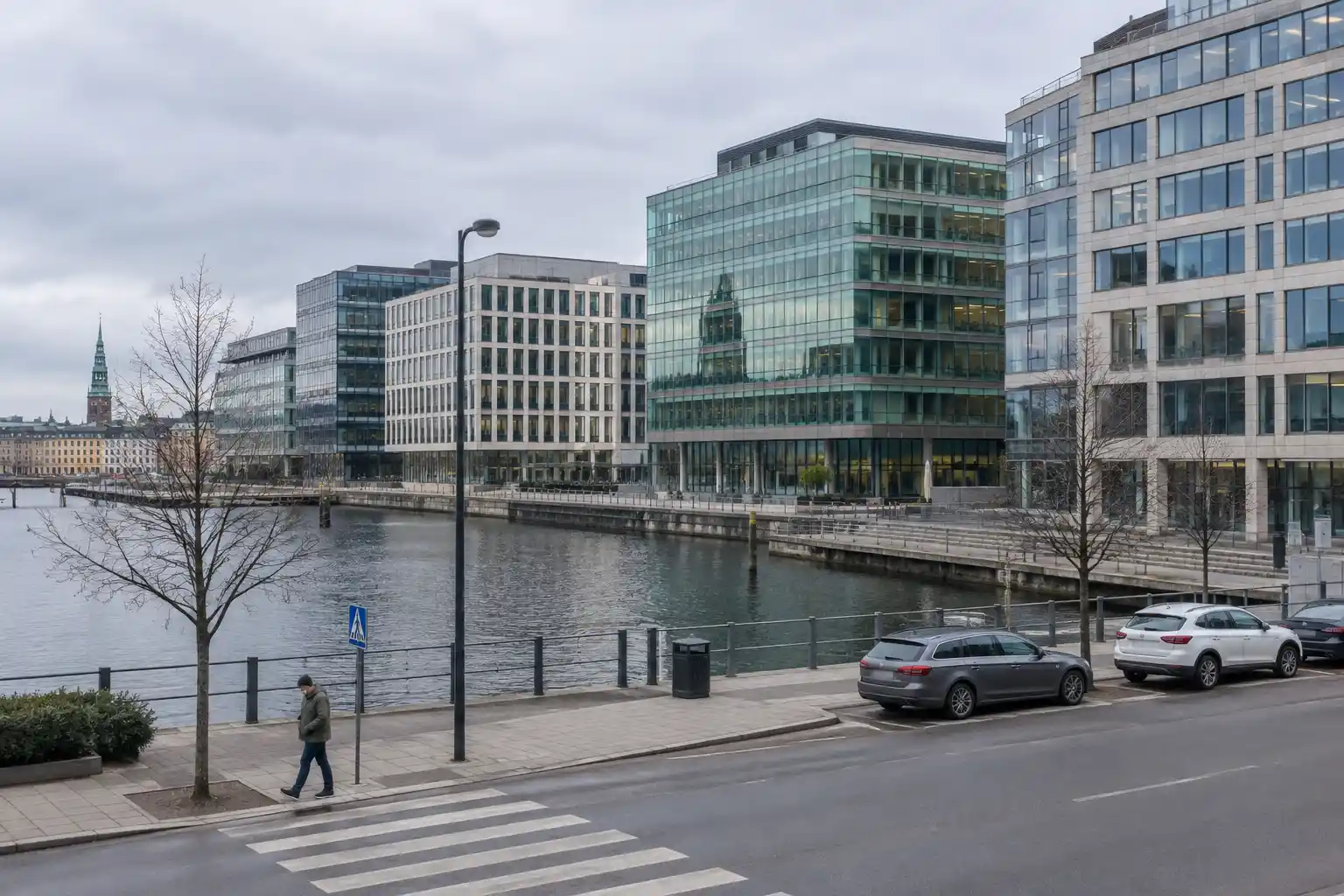 Kontorshus i Stockholms finansdistrikt en grådaskig dag, vid Hemnet återköpsprogram