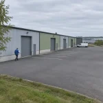 Lagerlokaler på industriområde, aktuella vid en fastighetsaffär industrifastigheter